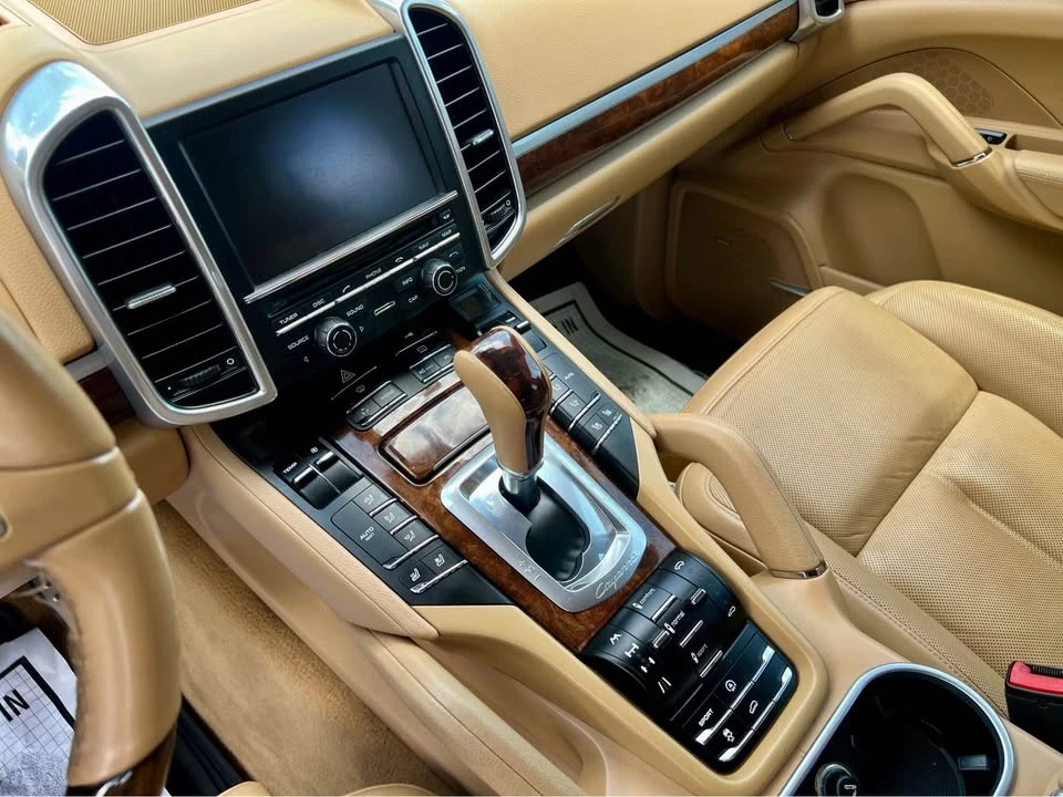 2011 Porsche 958 Cayenne S - Image 5 of 17