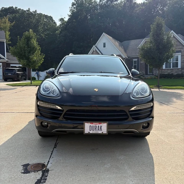 2011 Porsche 958 Cayenne S - Image 2 of 13