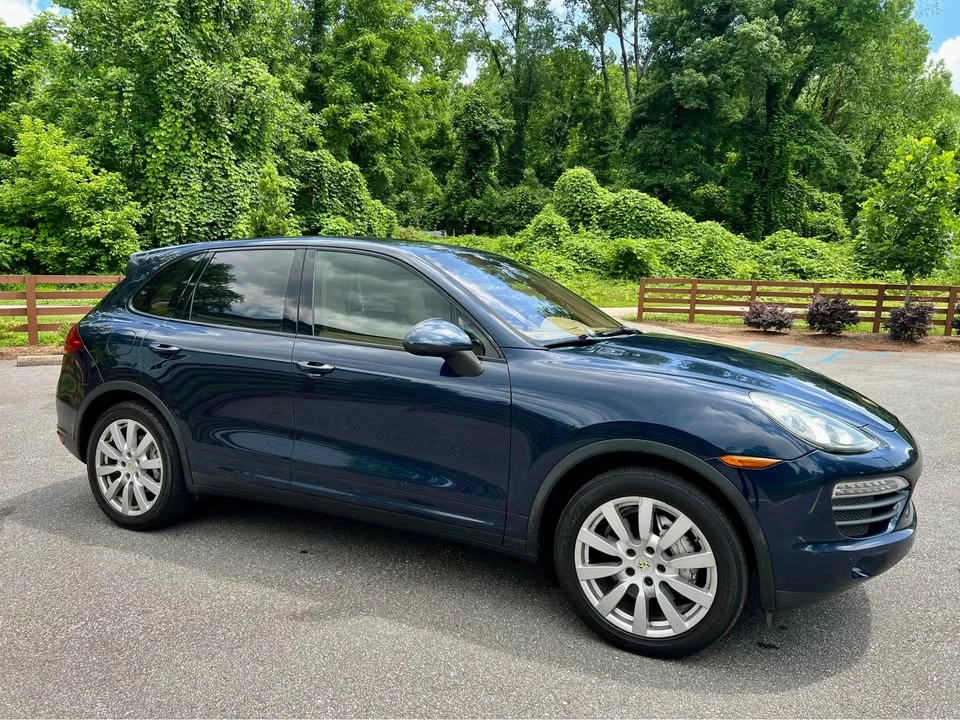 2011 Porsche 958 Cayenne S - Image 11 of 17