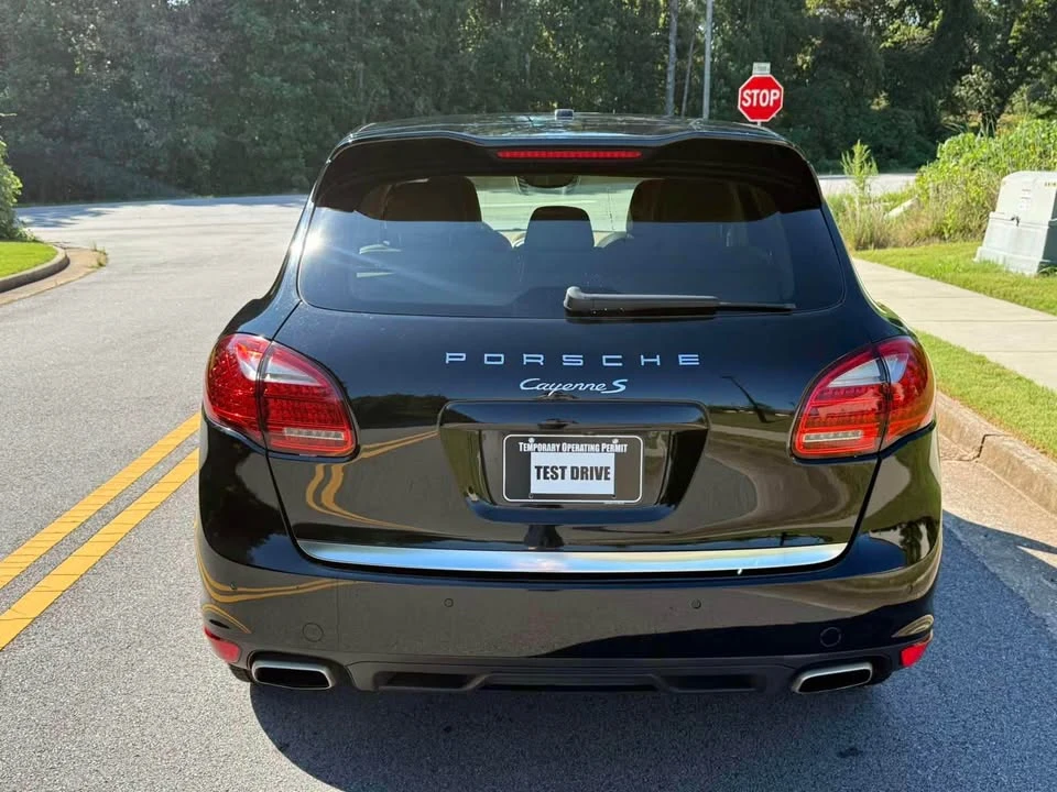 2011 Porsche 958 Cayenne S - Image 7 of 19