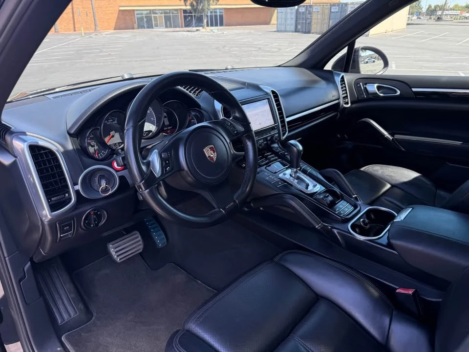 2011 Porsche 958 Cayenne S - Image 13 of 20