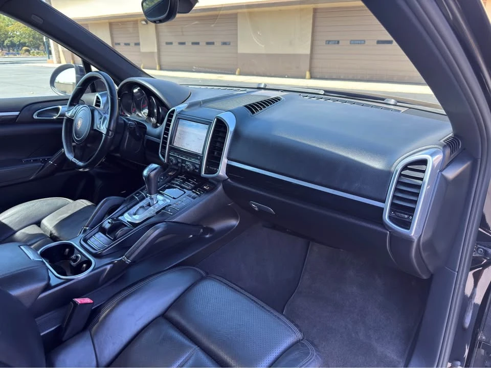 2011 Porsche 958 Cayenne S - Image 17 of 20