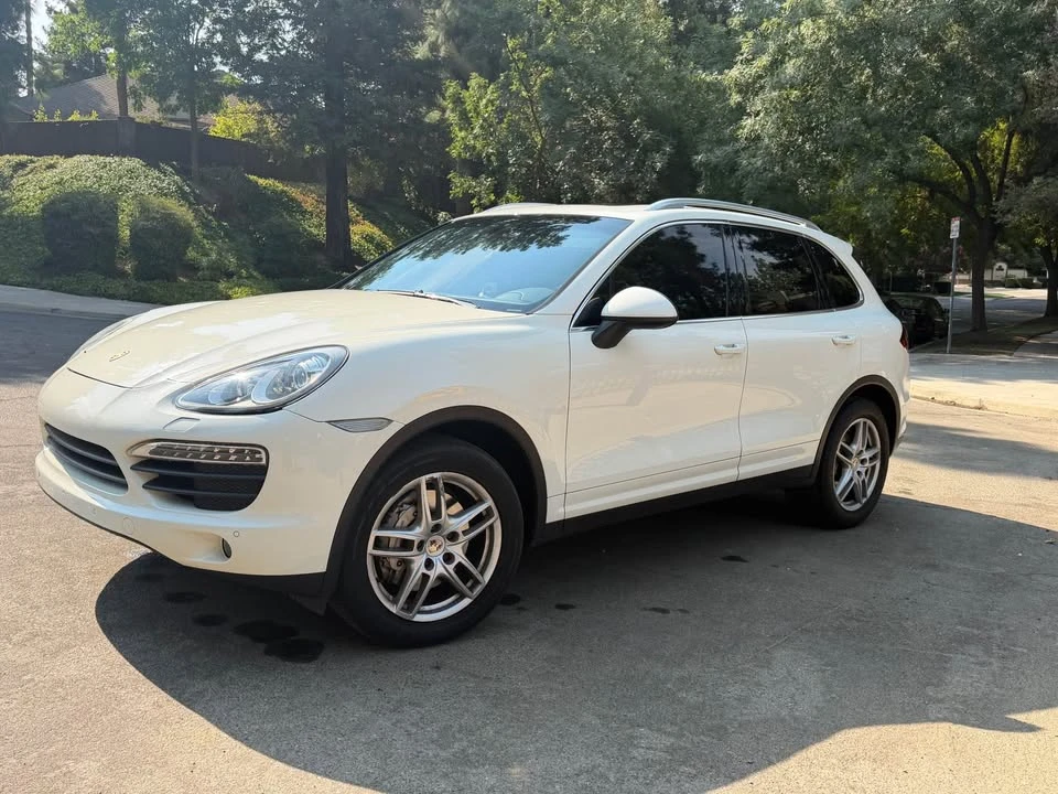 2011 Porsche 958 Cayenne S - Image 4 of 12