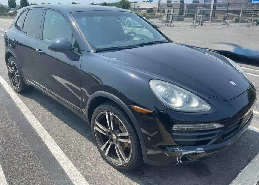 2011 Porsche 958 Cayenne S - Image 2 of 6