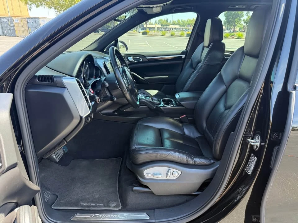 2011 Porsche 958 Cayenne S - Image 12 of 20