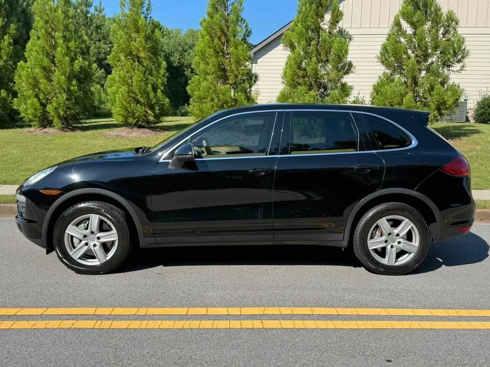 2011 Porsche 958 Cayenne S - Image 3 of 19