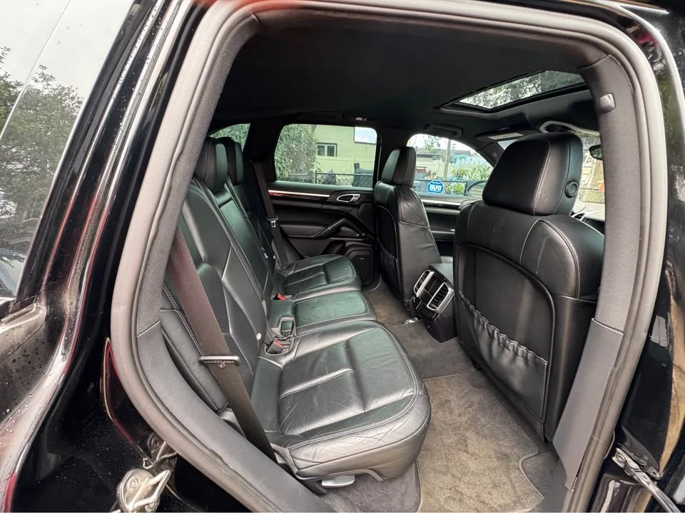 2011 Porsche 958 Cayenne S - Image 6 of 11