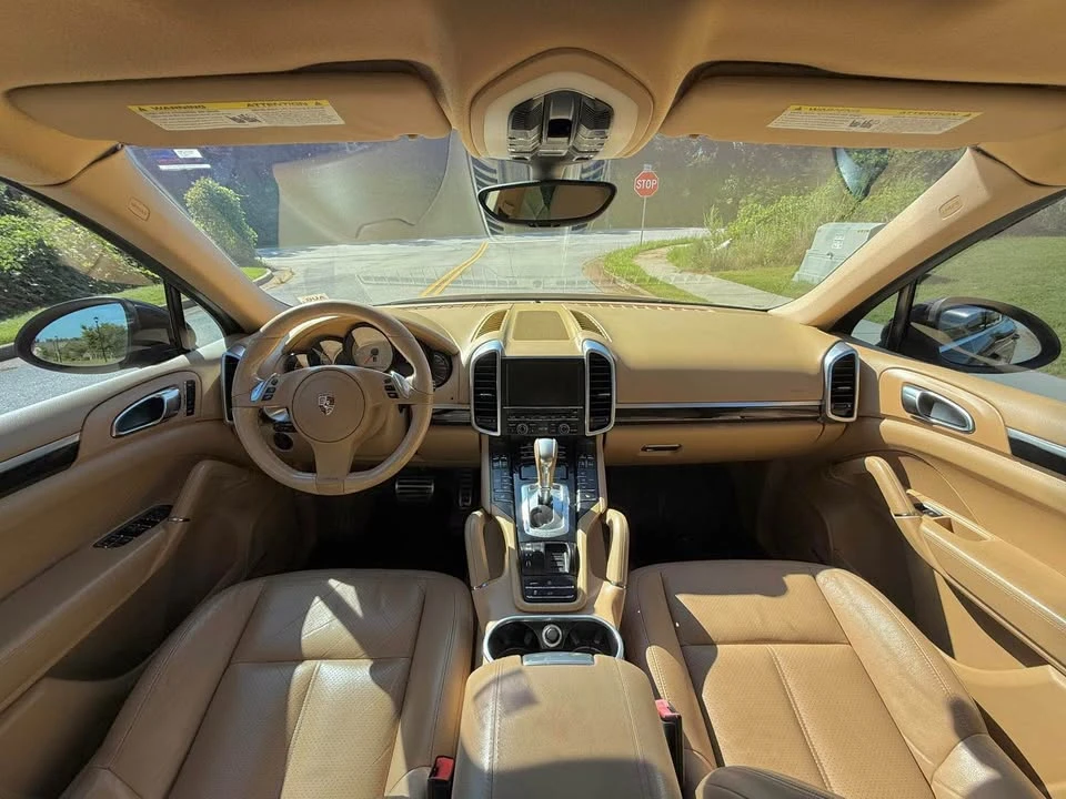 2011 Porsche 958 Cayenne S - Image 13 of 19