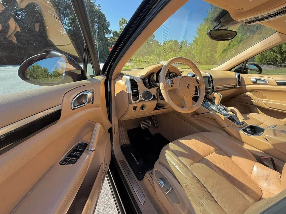 2011 Porsche 958 Cayenne S - Image 11 of 19