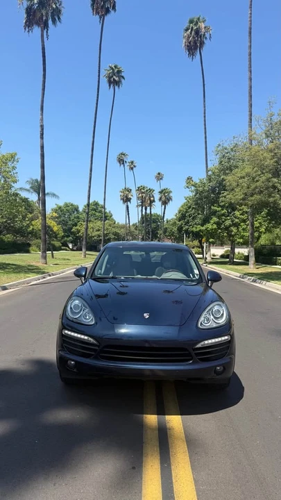 2011 Porsche 958 Cayenne S - Image 2 of 15