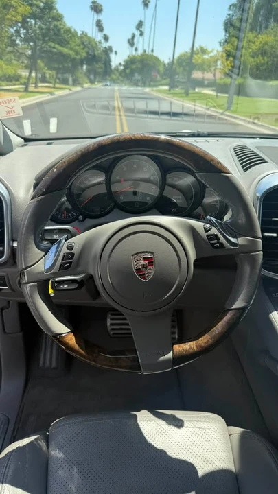 2011 Porsche 958 Cayenne S - Image 8 of 15