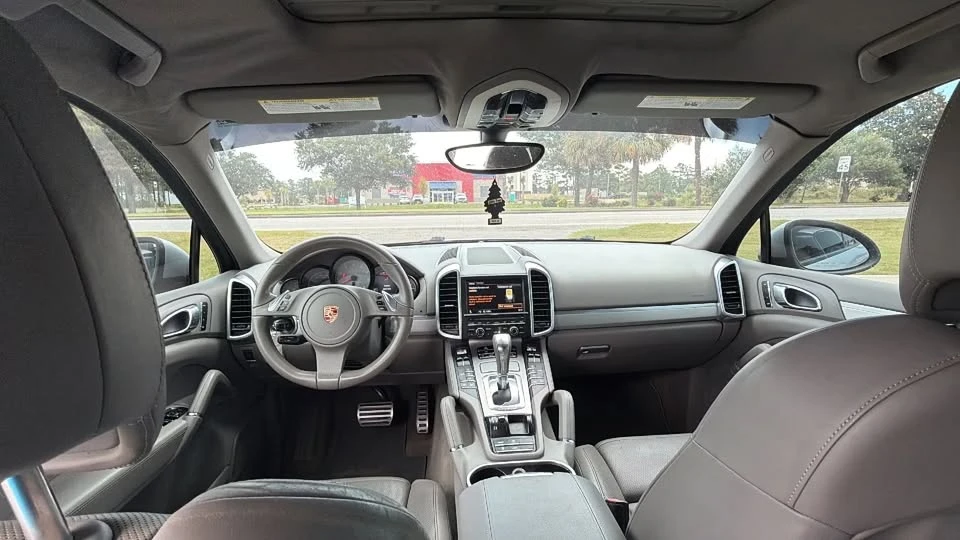 2011 Porsche 958 Cayenne S - Image 10 of 10
