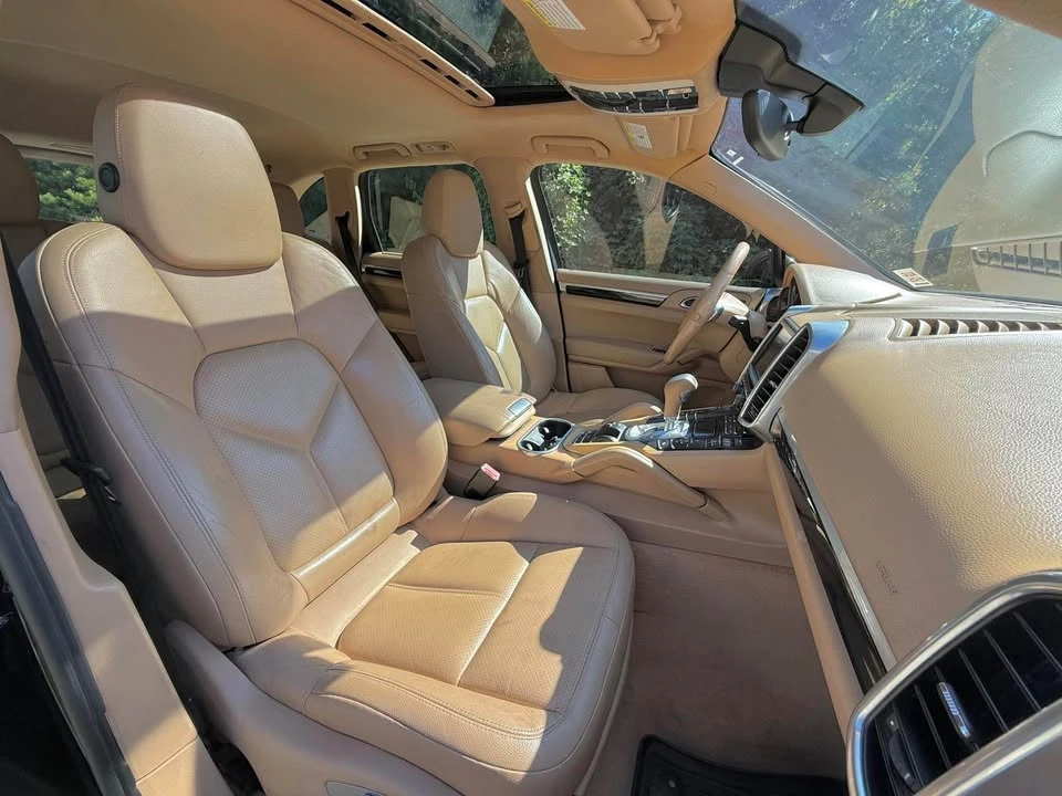 2011 Porsche 958 Cayenne S - Image 18 of 19