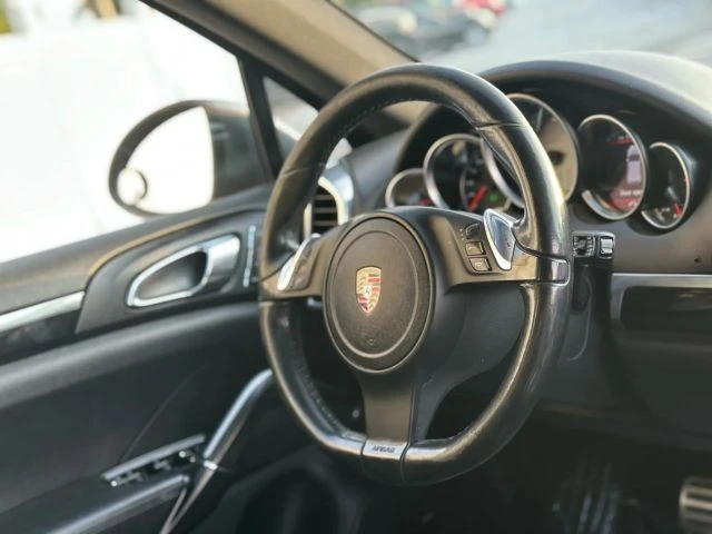 2011 Porsche 958 Cayenne S - Image 11 of 21