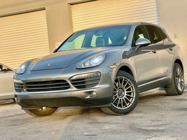 2011 Porsche 958 Cayenne S - Image 6 of 12