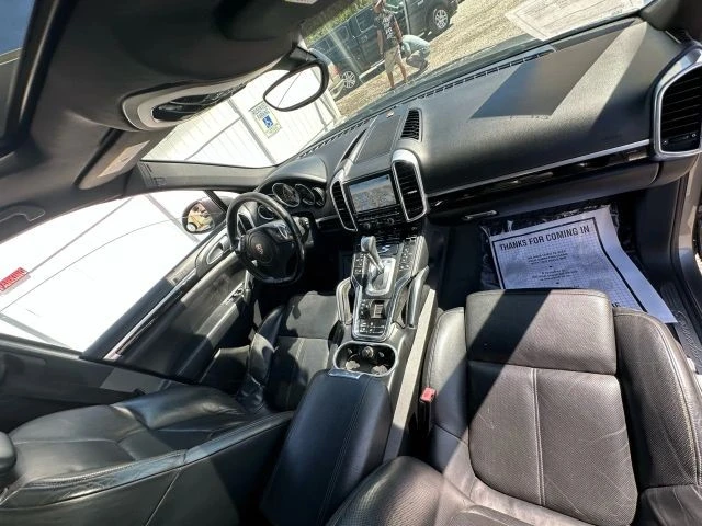 2011 Porsche 958 Cayenne S - Image 8 of 21