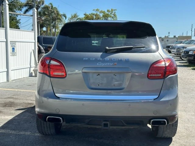 2011 Porsche 958 Cayenne S - Image 13 of 21
