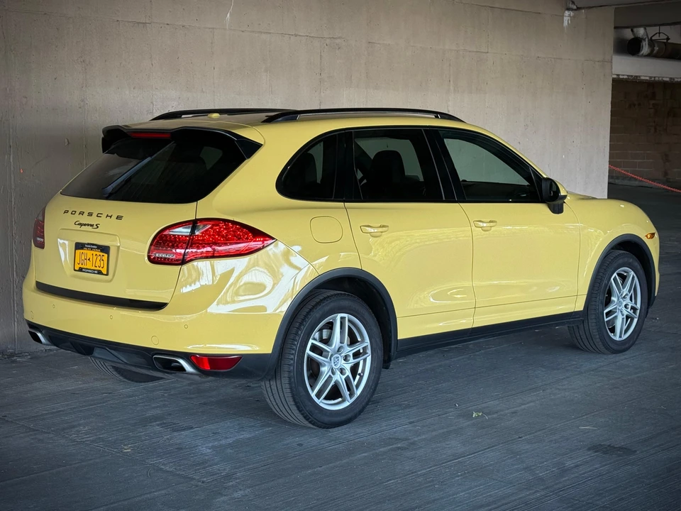 2011 Porsche 958 Cayenne S - Image 9 of 31
