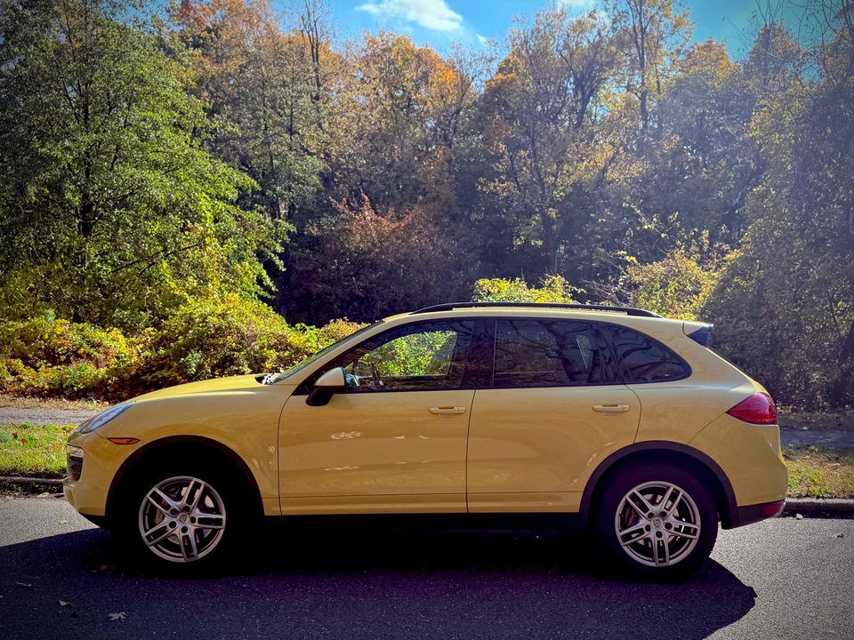 2011 Porsche 958 Cayenne S - Image 16 of 31