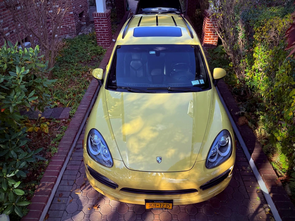 2011 Porsche 958 Cayenne S - Image 13 of 31