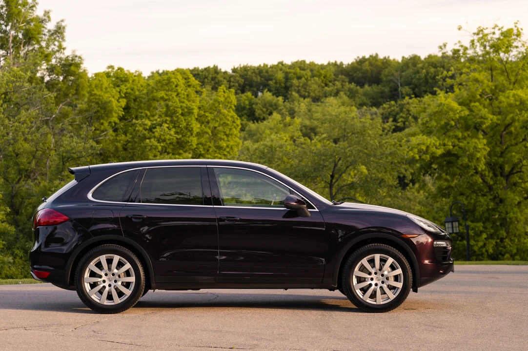 2011 Porsche 958 Cayenne S - Image 10 of 31