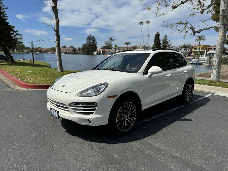 2011 Porsche 958 Cayenne S - Image 6 of 31