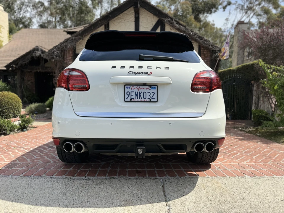 2011 Porsche 958 Cayenne S - Image 13 of 31