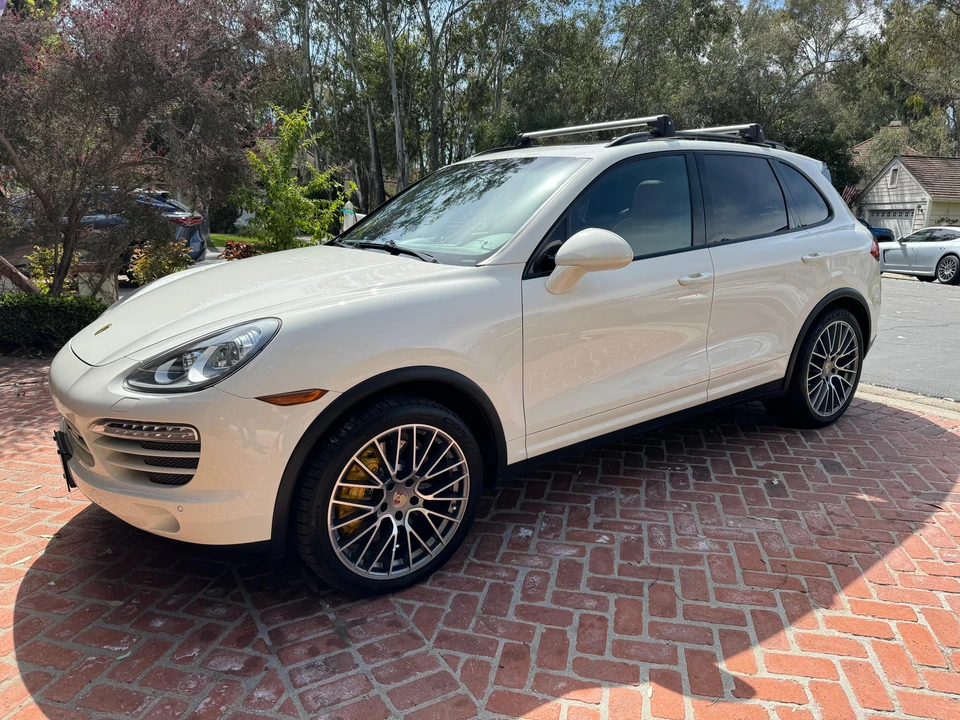 2011 Porsche 958 Cayenne S - Image 8 of 31