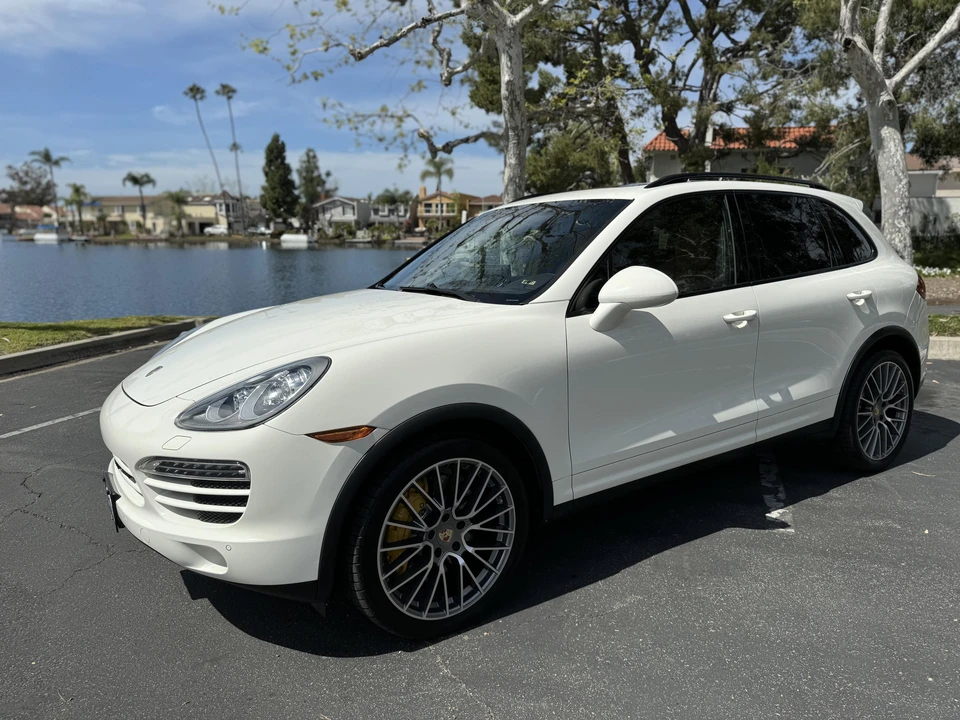 2011 Porsche 958 Cayenne S - Image 7 of 31