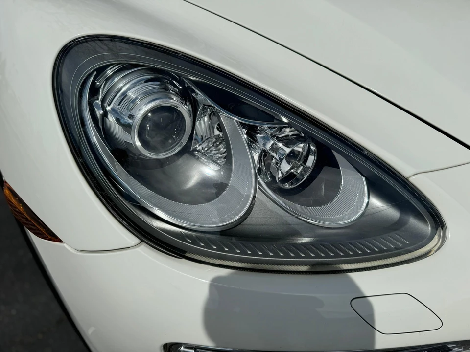 2011 Porsche 958 Cayenne S - Image 22 of 31
