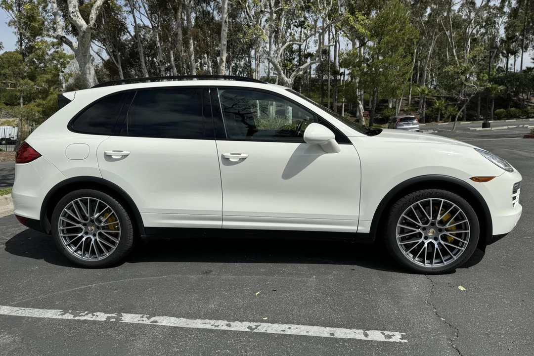 2011 Porsche 958 Cayenne S - Image 19 of 31
