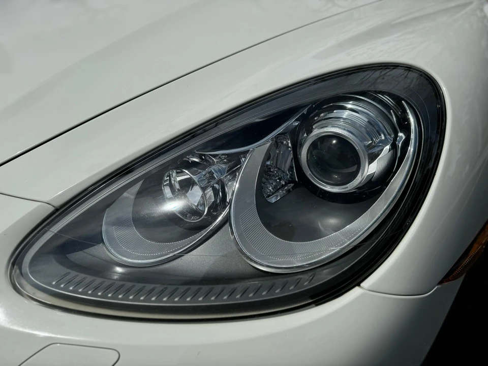 2011 Porsche 958 Cayenne S - Image 25 of 31