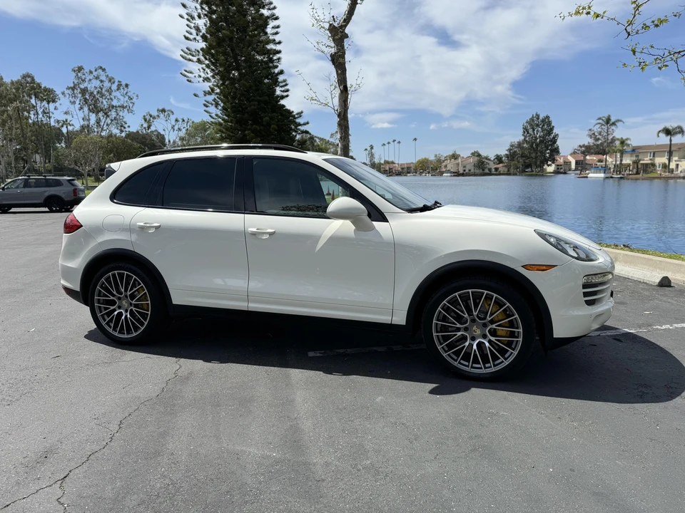 2011 Porsche 958 Cayenne S - Image 18 of 31