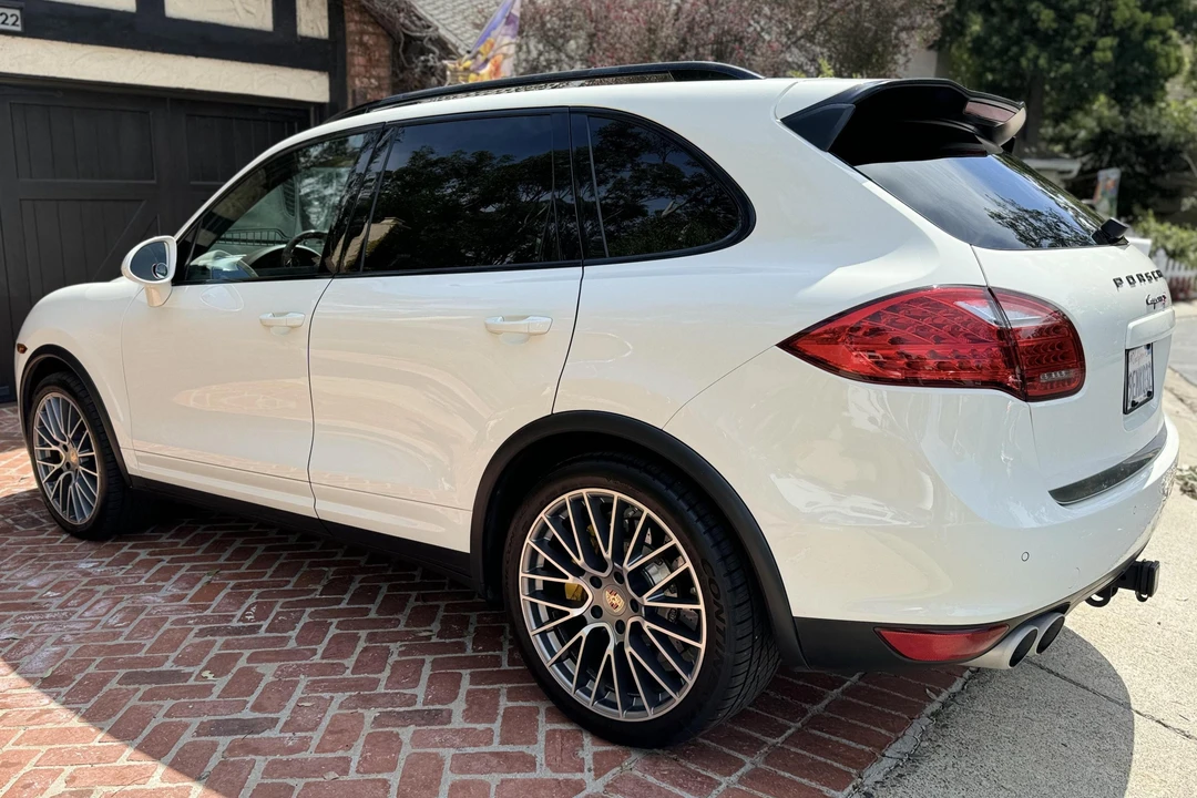 2011 Porsche 958 Cayenne S - Image 4 of 31