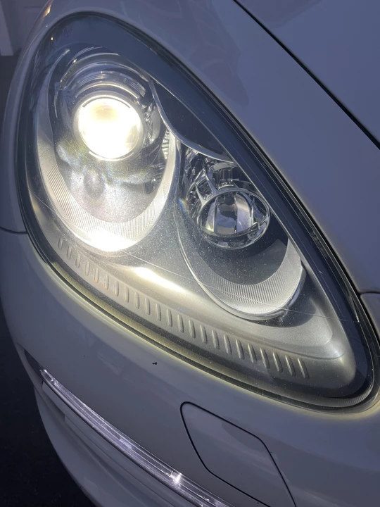 2011 Porsche 958 Cayenne S - Image 14 of 31
