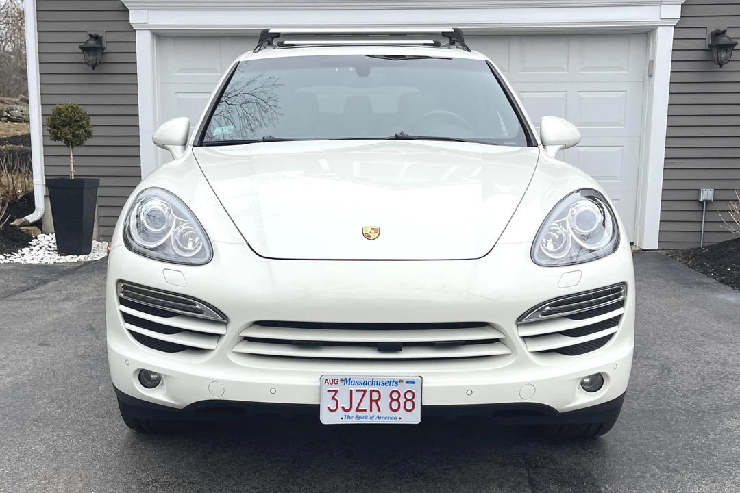 2011 Porsche 958 Cayenne S - Image 2 of 31