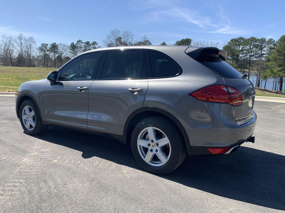 2011 Porsche 958 Cayenne S - Image 16 of 31