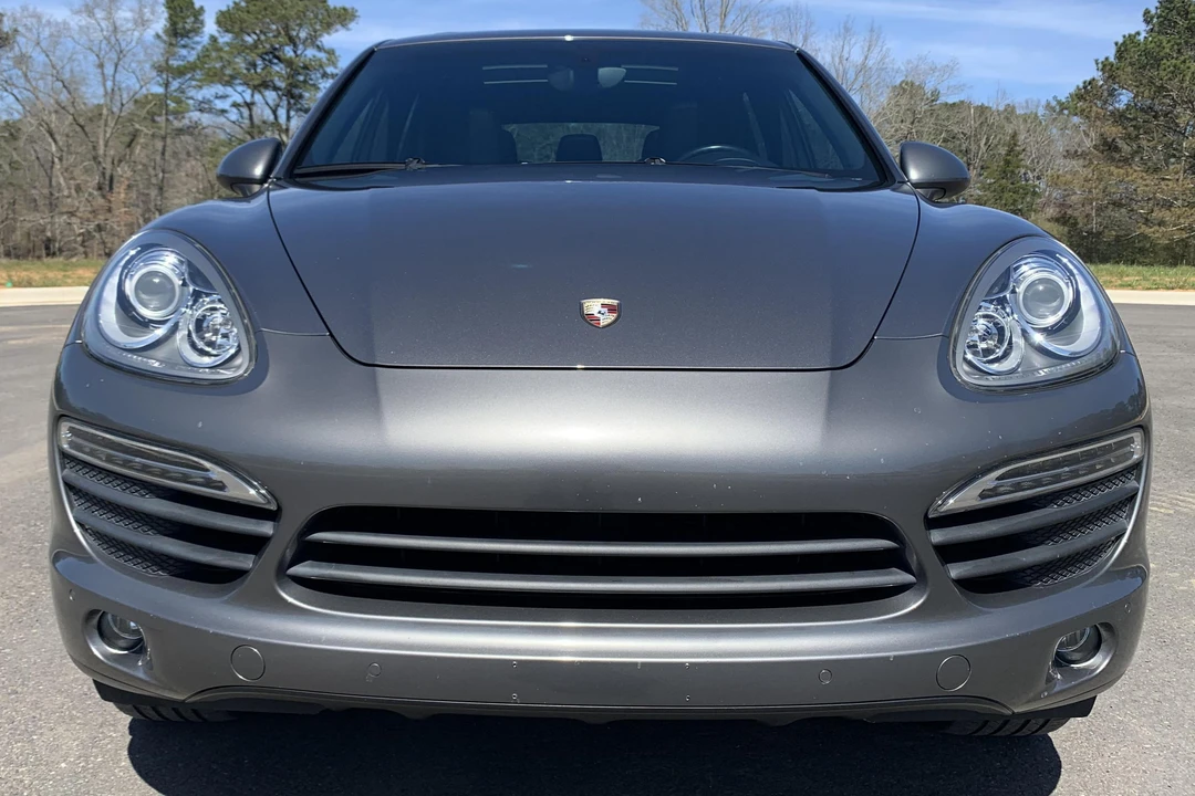 2011 Porsche 958 Cayenne S - Image 2 of 31