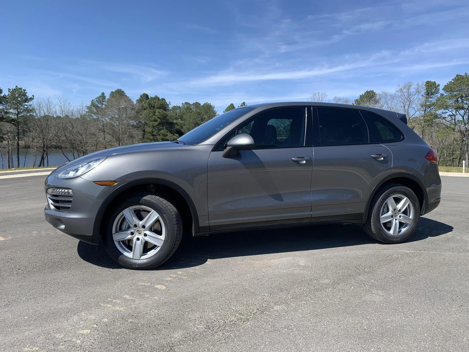 2011 Porsche 958 Cayenne S - Image 13 of 31