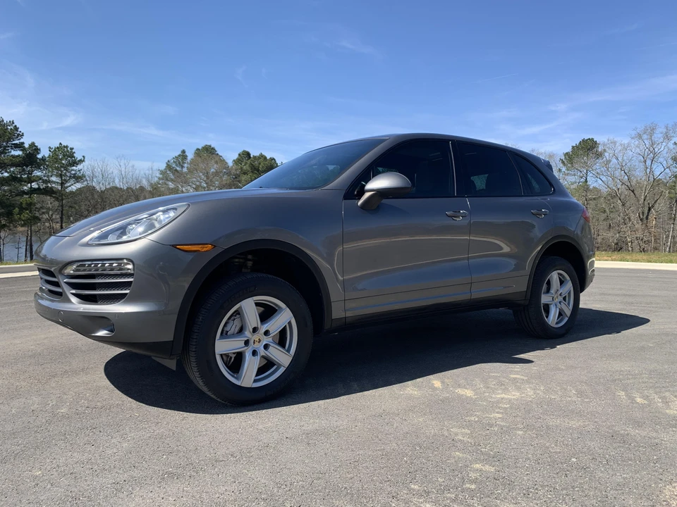 2011 Porsche 958 Cayenne S - Image 10 of 31