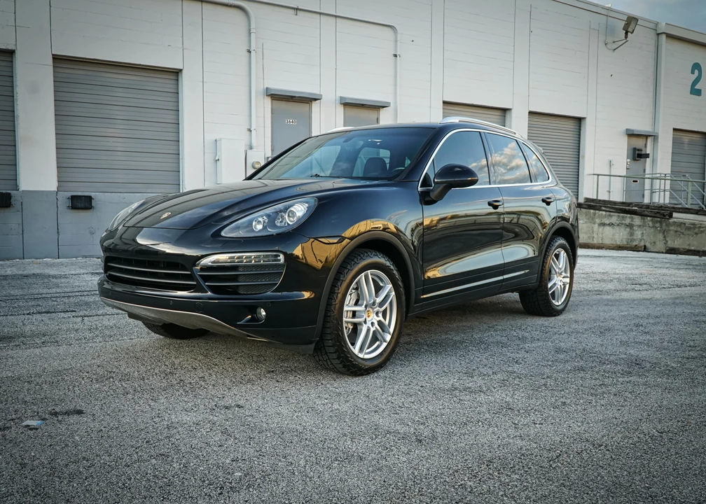 2011 Porsche 958 Cayenne S - Image 7 of 31