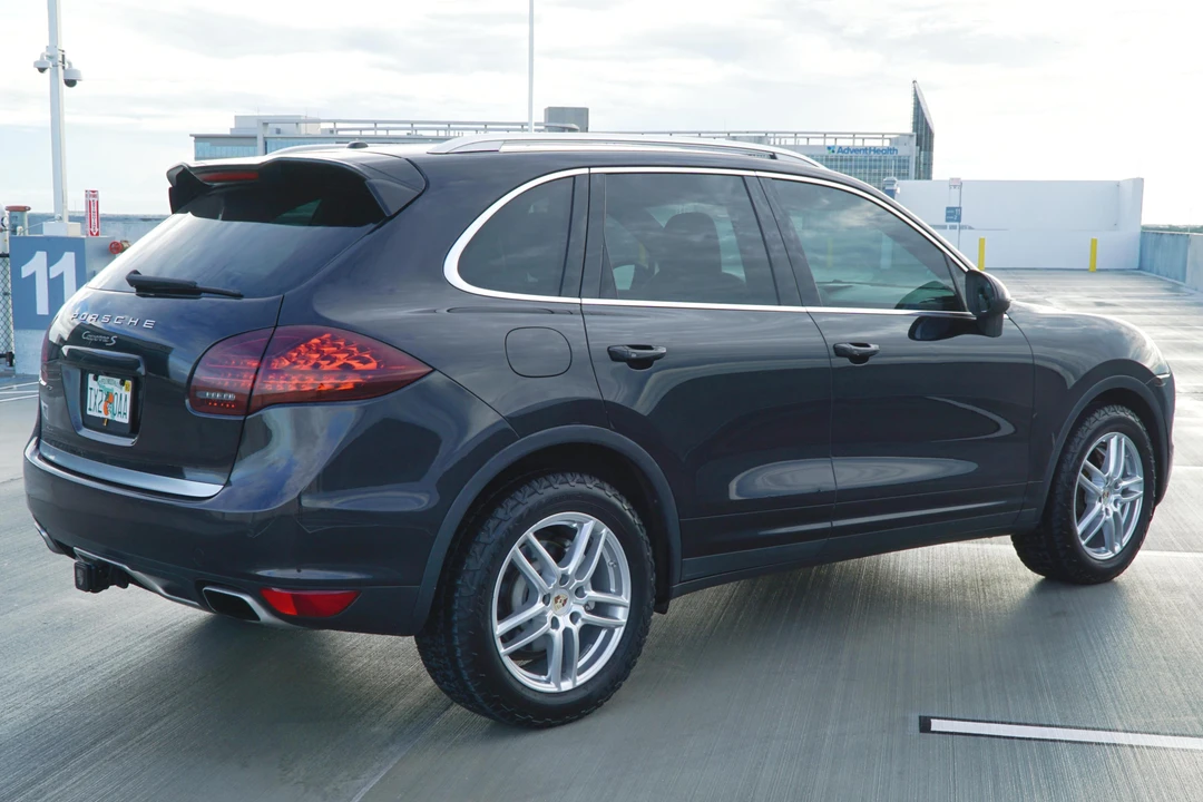 2011 Porsche 958 Cayenne S - Image 4 of 31