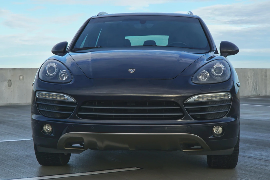 2011 Porsche 958 Cayenne S - Image 2 of 31
