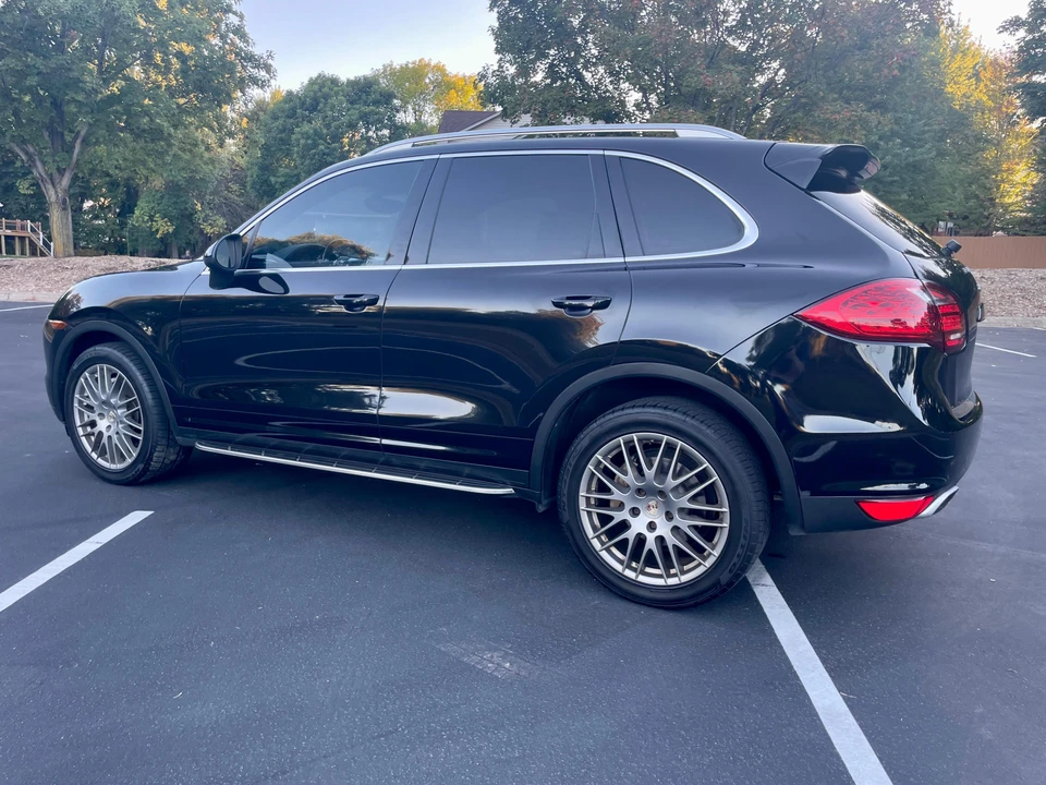 2011 Porsche 958 Cayenne S - Image 14 of 31