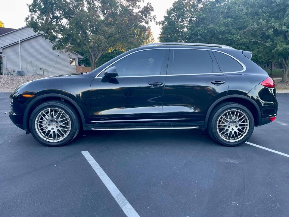 2011 Porsche 958 Cayenne S - Image 10 of 31