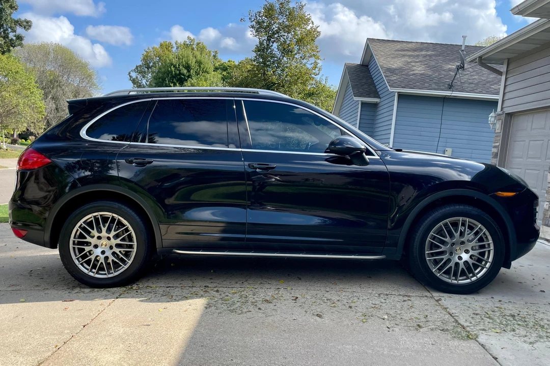 2011 Porsche 958 Cayenne S - Image 3 of 31