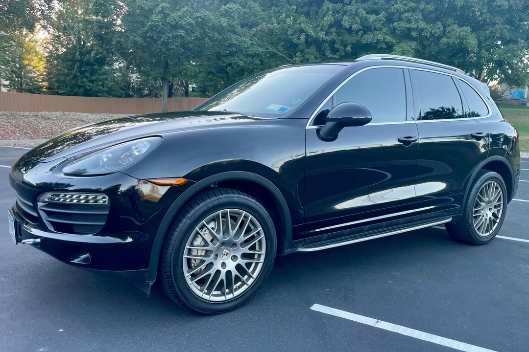 2011 Porsche 958 Cayenne S - Image 9 of 31