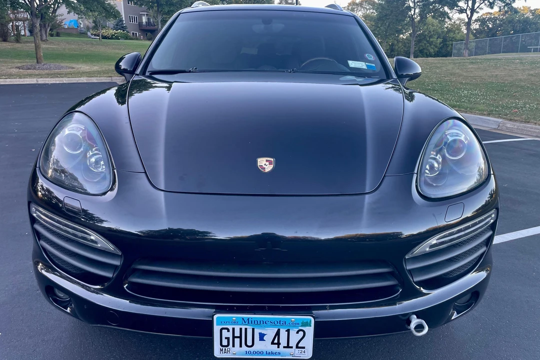 2011 Porsche 958 Cayenne S - Image 2 of 31
