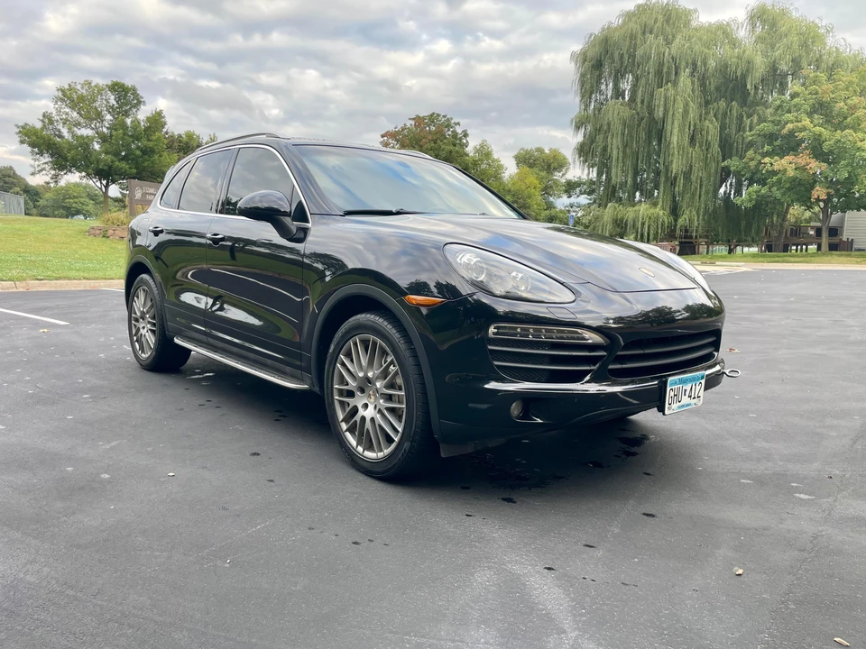 2011 Porsche 958 Cayenne S - Image 24 of 31