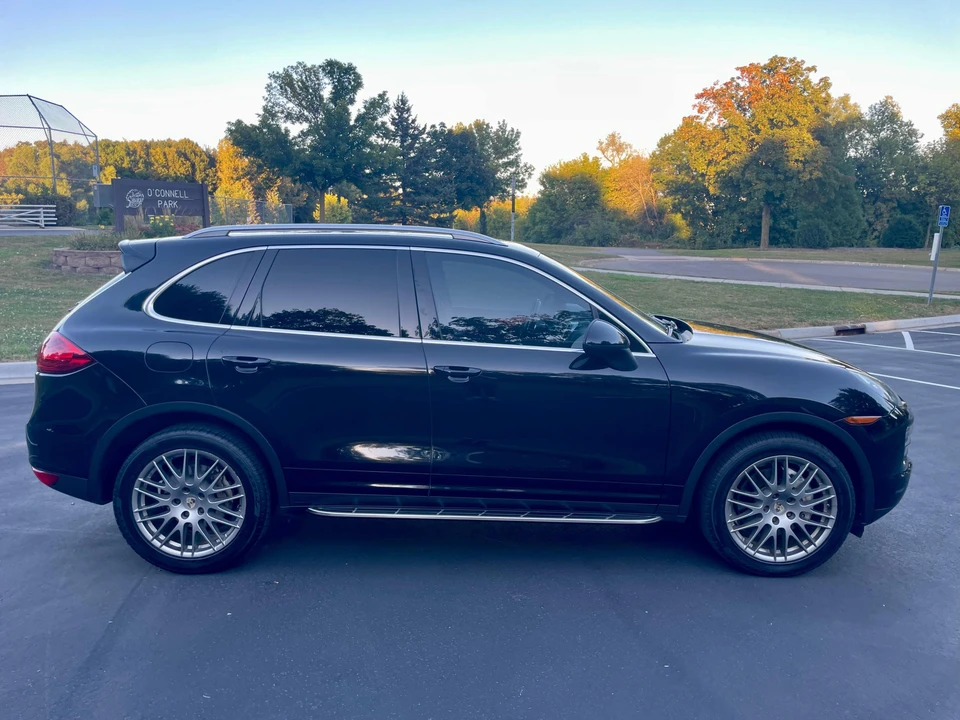 2011 Porsche 958 Cayenne S - Image 22 of 31